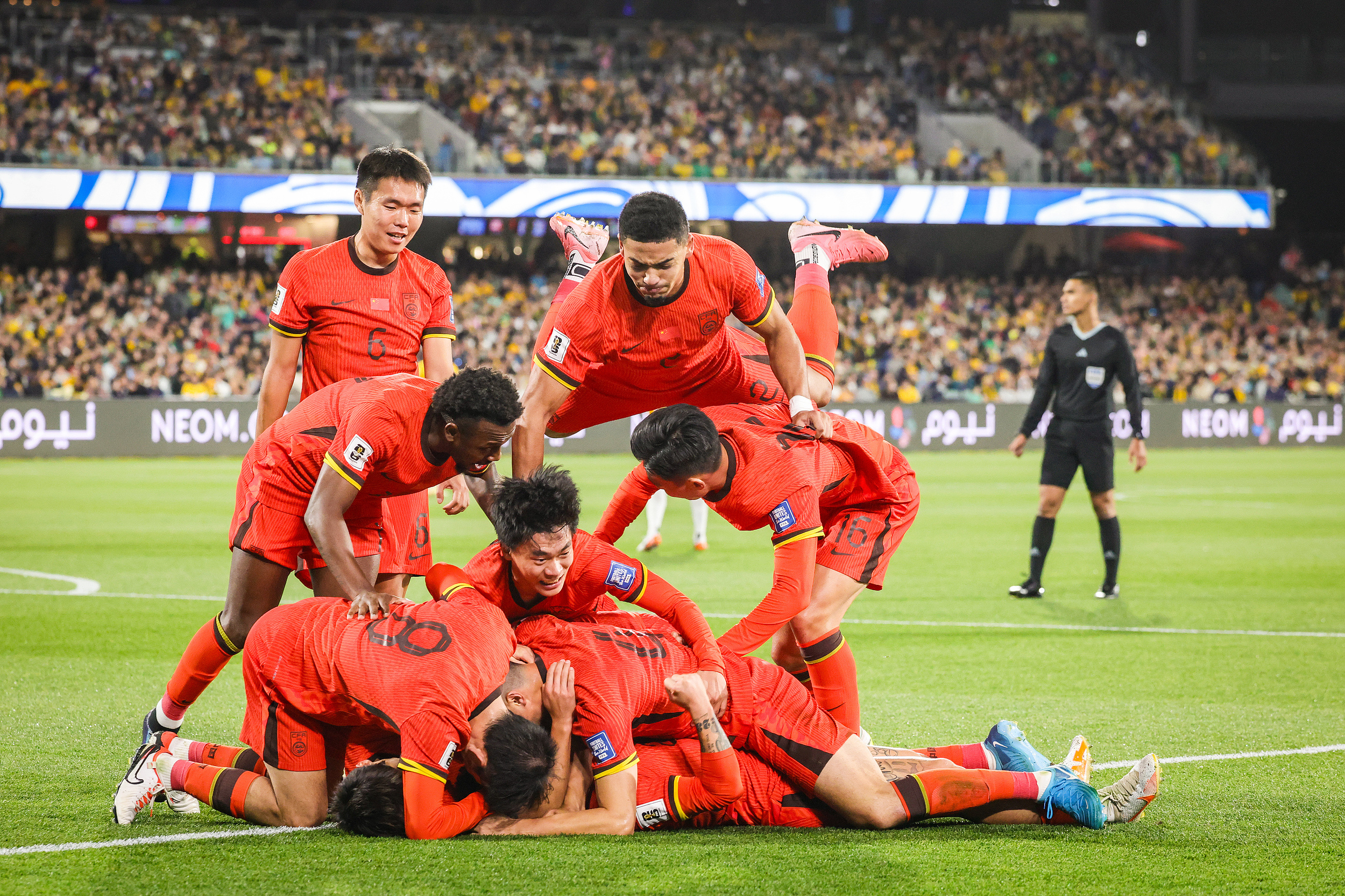 德国队碾压法国队，李梓嘉点燃赛场