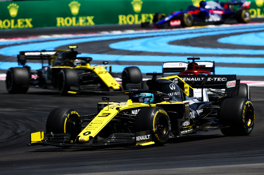 威廉姆斯轻取雷诺车队，拉塞尔刷新纪录